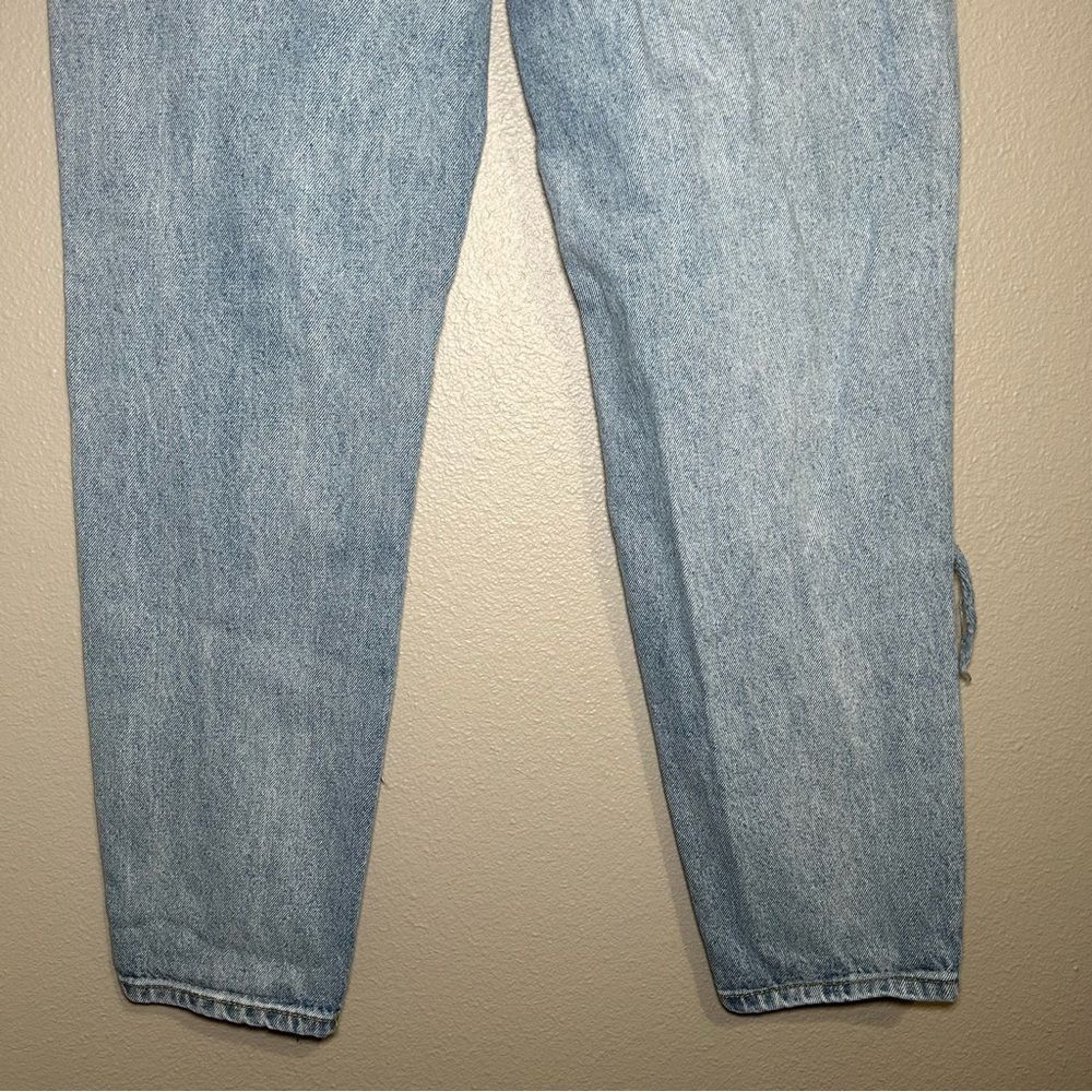 PrettyLittleThing knee rip high rise distressed mom jeans women’s size small 6 - Picture 8 of 10